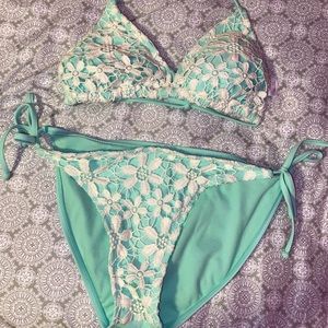 Adorable bikini set!